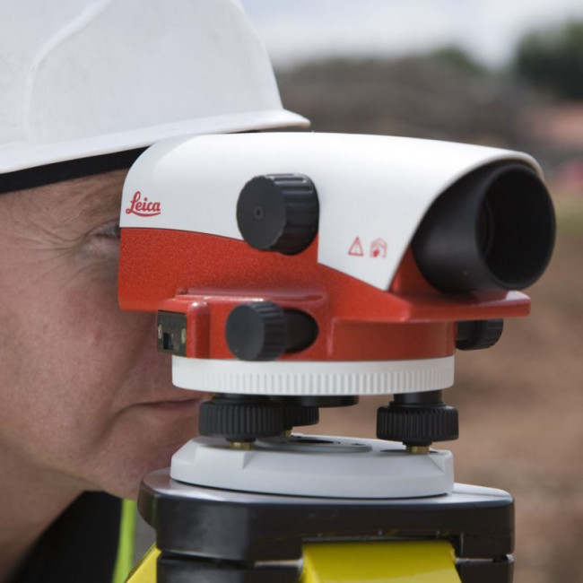 Оптический нивелир Leica NA 724 с поверкой Оптический нивелир Leica NA 724 с поверкой