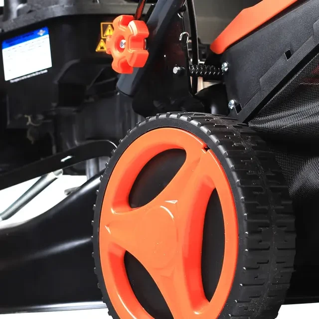 Бензиновая газонокосилка самоходная Patriot PT 42BS Бензиновая газонокосилка самоходная Patriot PT 42BS